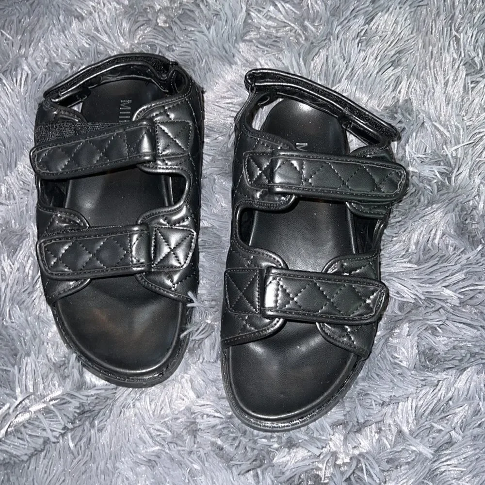 miiniml never worn